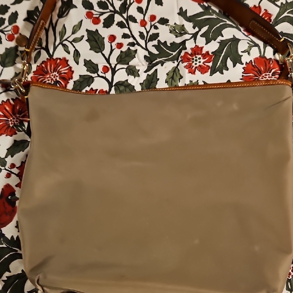 Dooney & Bourke Tan Shoulder Bag with Brown Trim - Picture 3 of 10